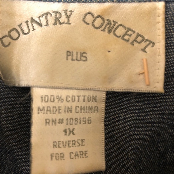 Vintage 1X Country Concepts Country Button Down Light Denim Shirt. - Picture 2 of 6